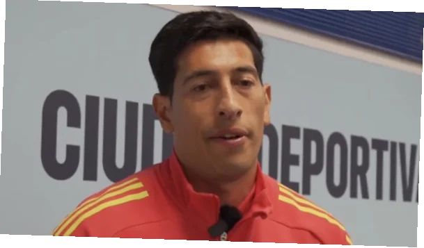 Kiper Real Zaragoza Esteban Andrada Terancam Sanksi Berat Usai Pukul Pemain Huesca